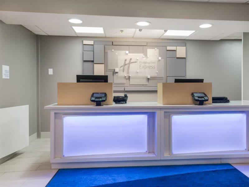 Holiday Inn Express - Plymouth By Ihg Esterno foto