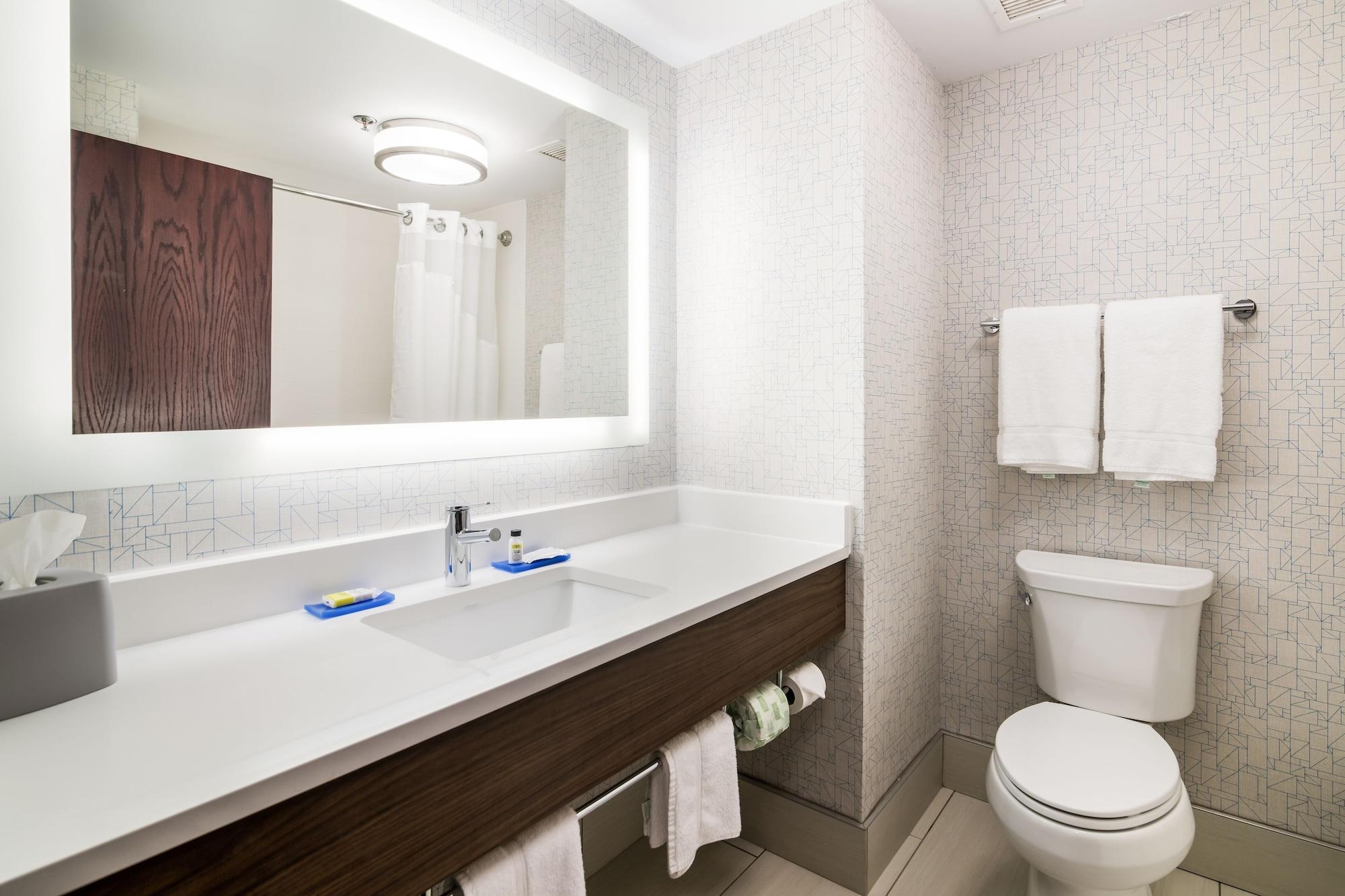 Holiday Inn Express - Plymouth By Ihg Esterno foto